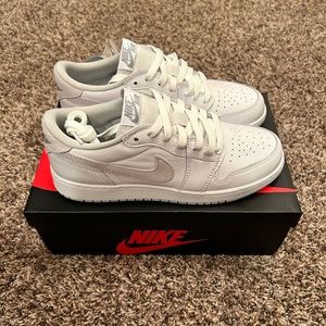 Air Jordan 1 Low Retro Neutral Grey